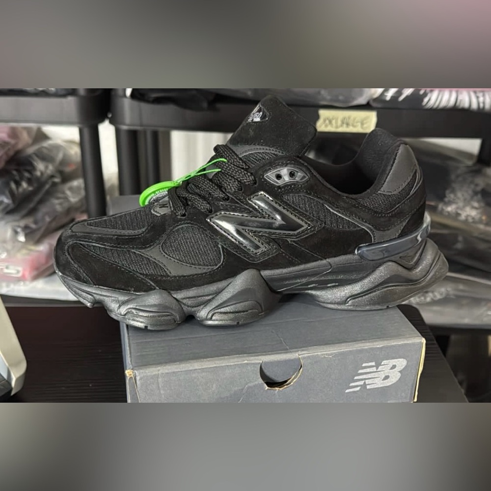 Triple Black Suede 9060 New Balances